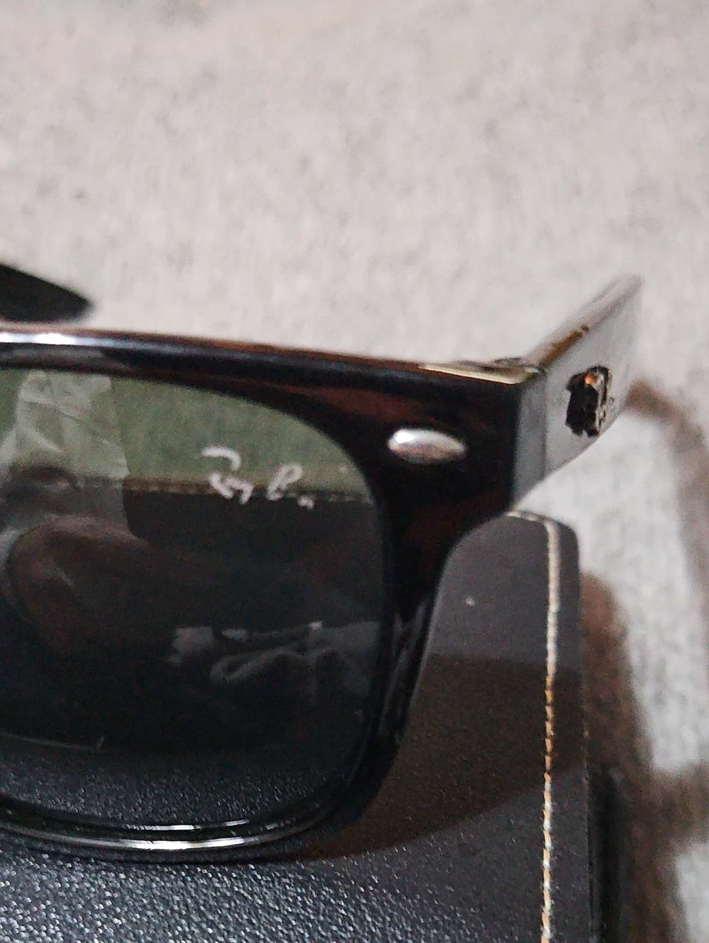Rayban Designer Mens Sunglasses With Case